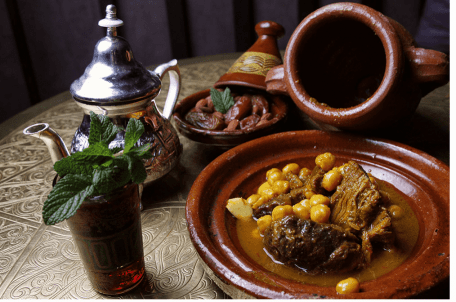 Tour du monde culinaire au Maroc (Iftar) et maraude (distribution de repas aux sans abris)